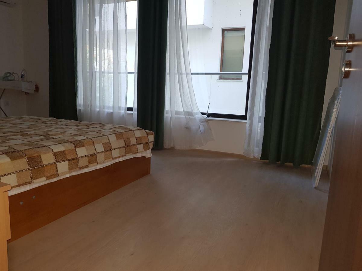 Sea Garden Marina 2 Apartment Varna Eksteriør billede