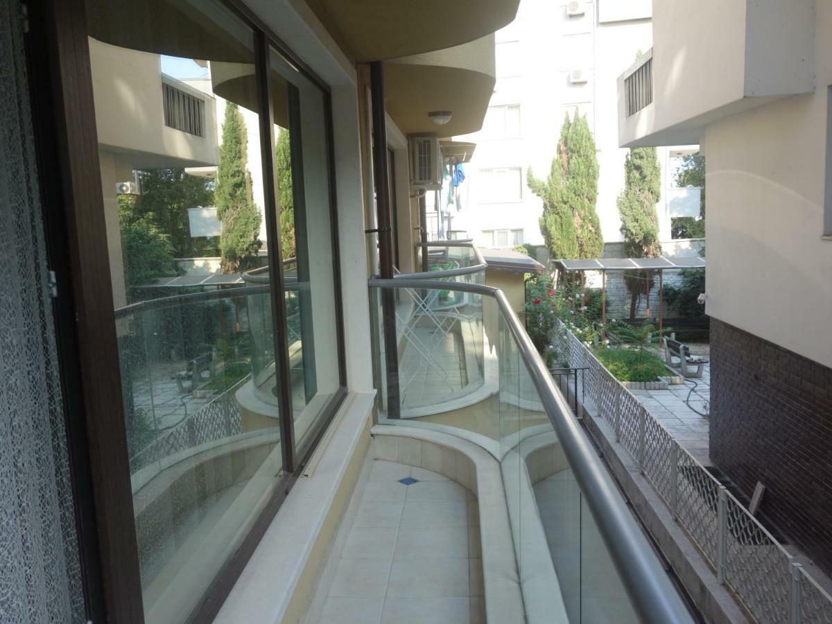 Sea Garden Marina 2 Apartment Varna Eksteriør billede