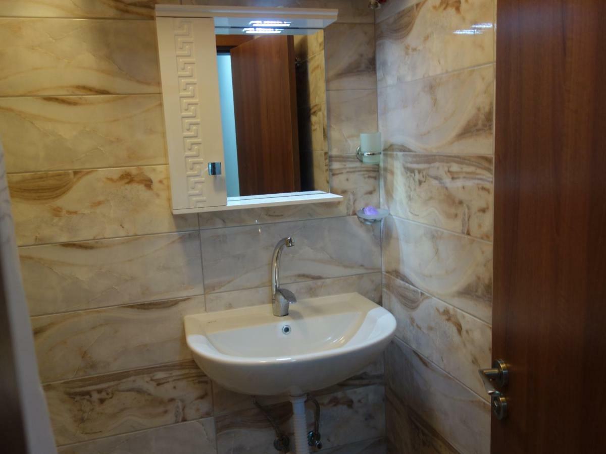 Sea Garden Marina 2 Apartment Varna Eksteriør billede