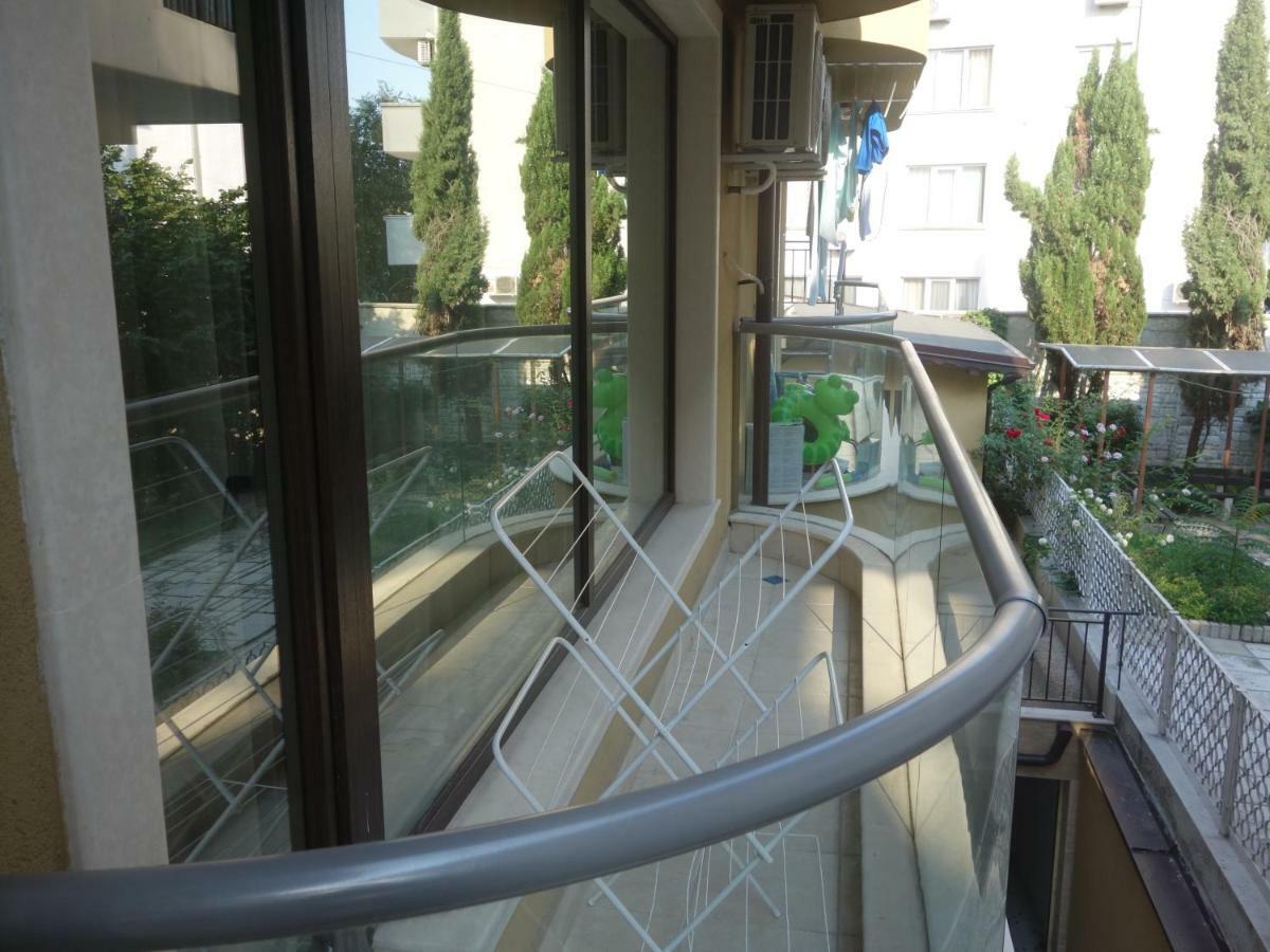 Sea Garden Marina 2 Apartment Varna Eksteriør billede